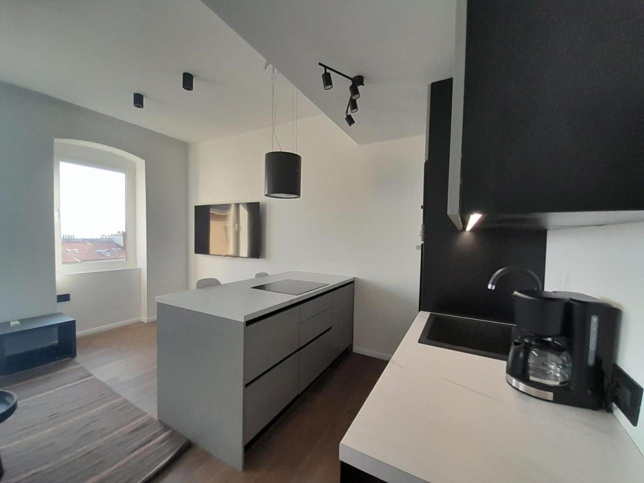 Апартаменти Jadabell 1 & 2 With Sea View Рієка Екстер'єр фото